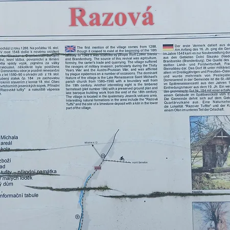 A Restaurace * Razova